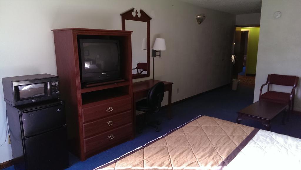 Magnuson Hotel לורנסוויל מראה חיצוני תמונה